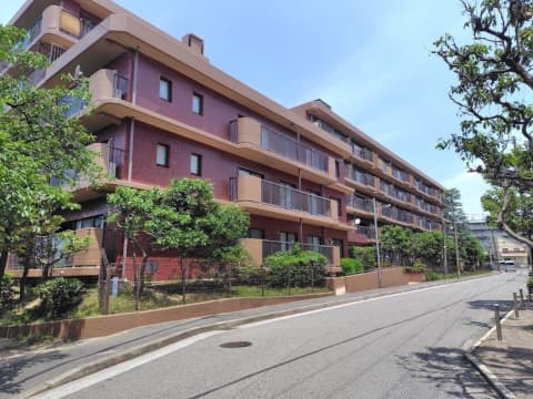 兵庫県　マンション　RC造　1棟　52戸
